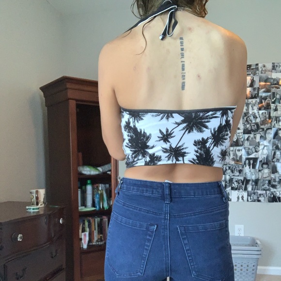 Halter top - Picture 2 of 2